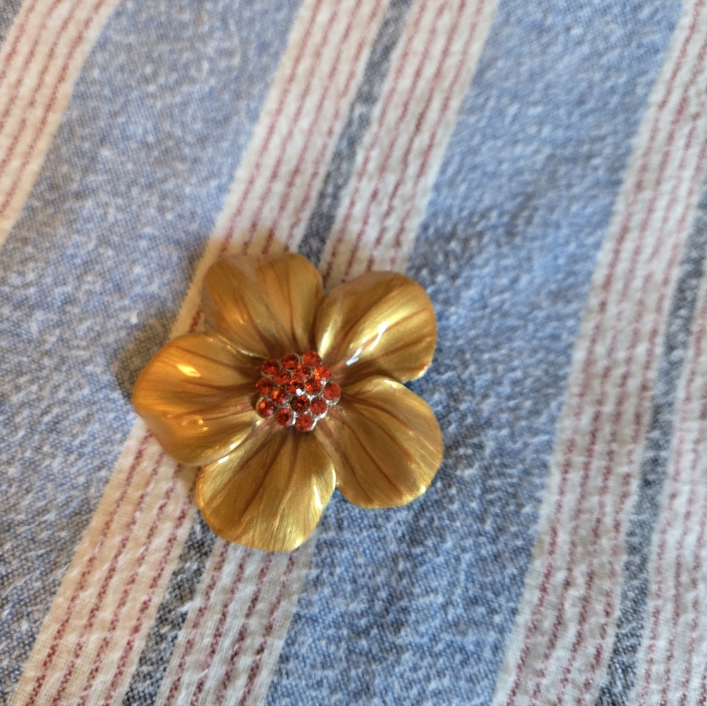 Gold Flower Brooch with Red Accents Enamel Vintage